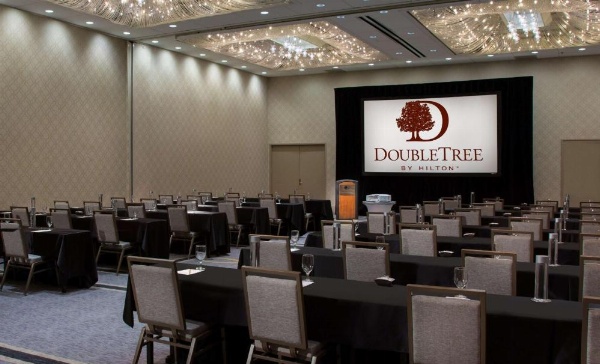 DoubleTree By Hilton Chicago - Oak Brook image 29