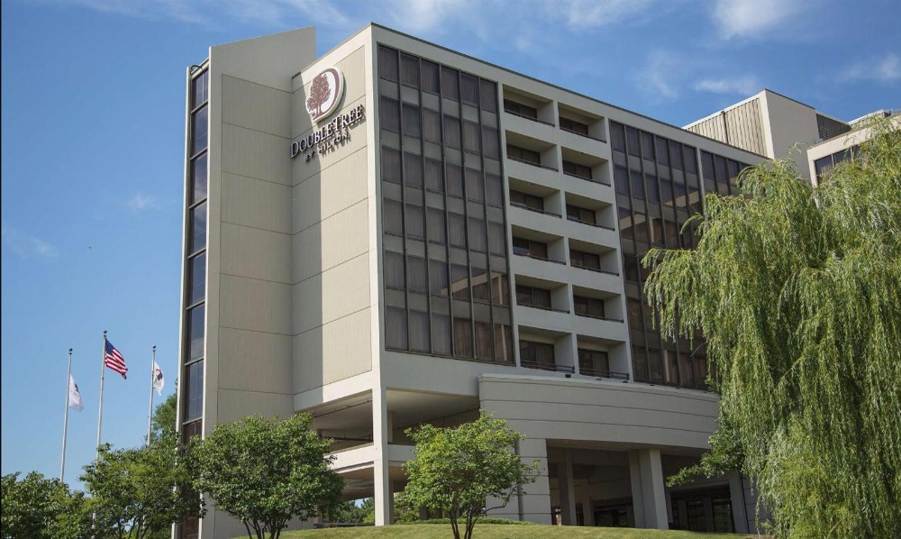 DoubleTree By Hilton Chicago - Oak Brook Main image